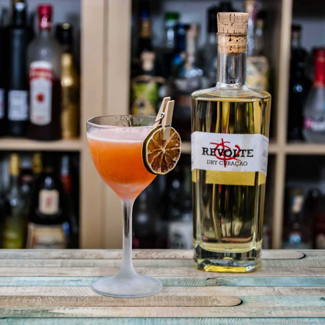 Revolte Dry Curaçao in einem klassischen Pegu Club Cocktail.